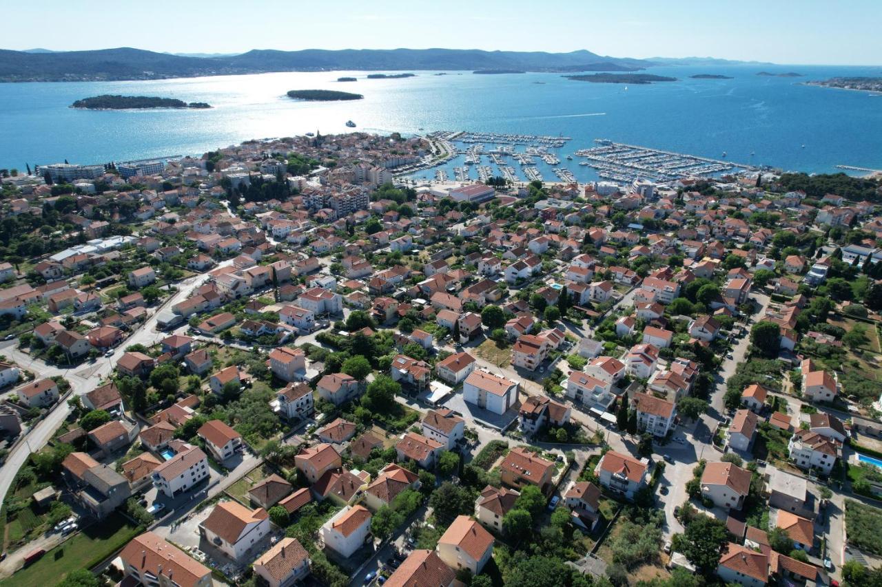 Apartments And Rooms Sinka Biograd Na Moru Dış mekan fotoğraf