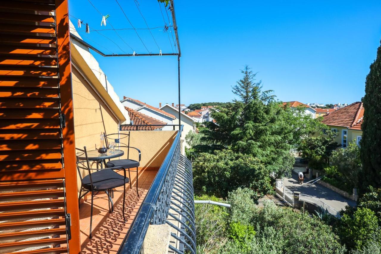 Apartments And Rooms Sinka Biograd Na Moru Dış mekan fotoğraf