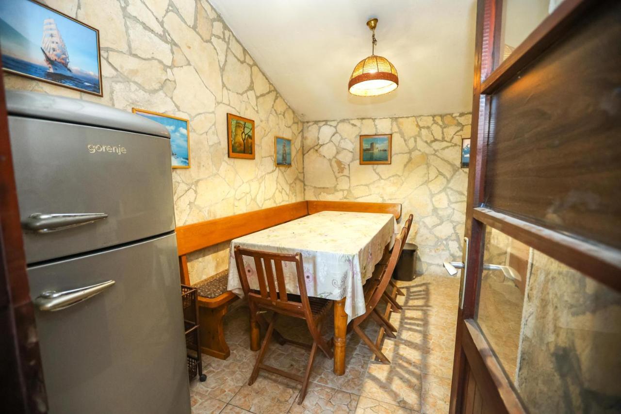 Apartments And Rooms Sinka Biograd Na Moru Dış mekan fotoğraf